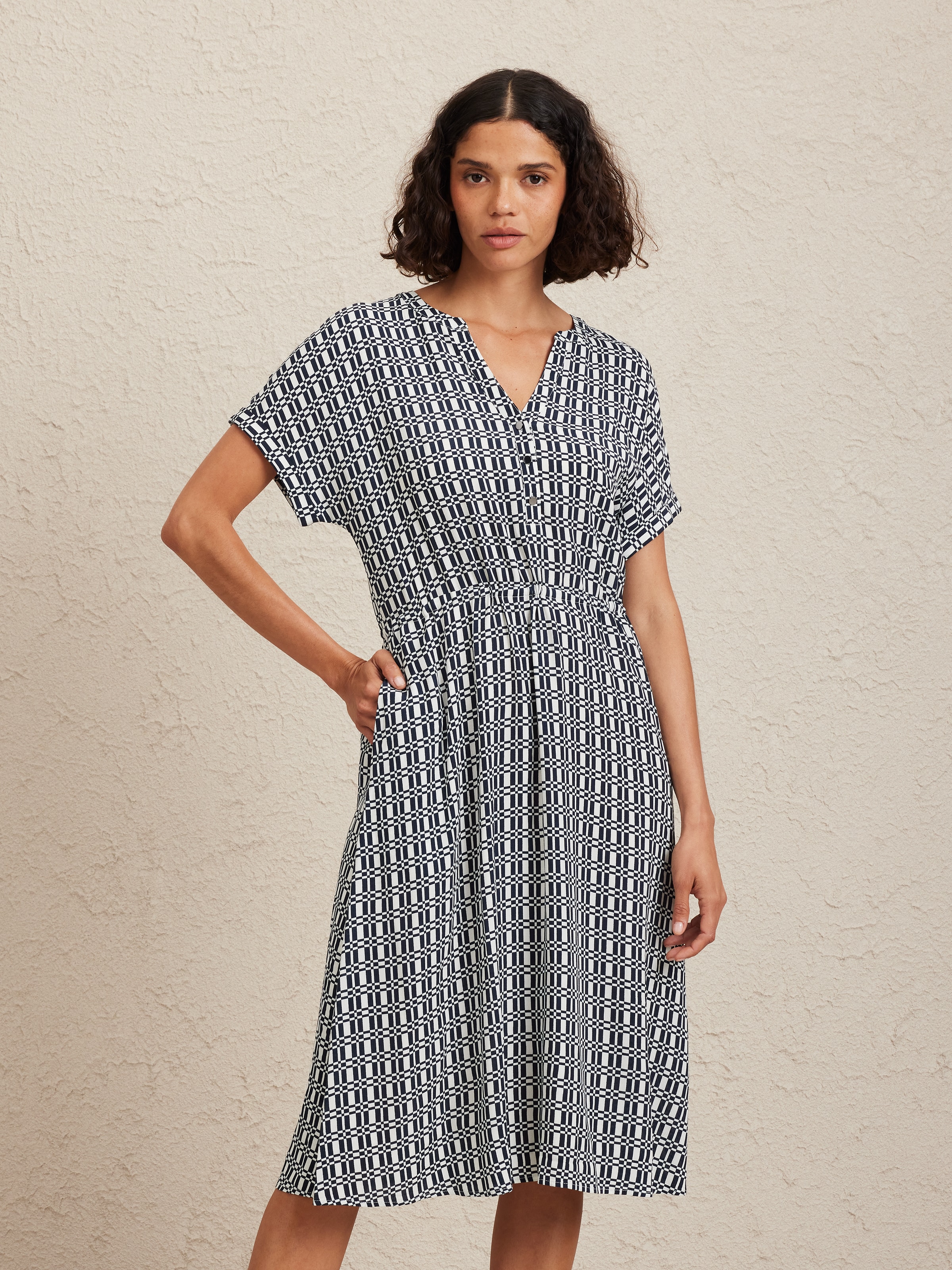 Pia Popover Midi Dress