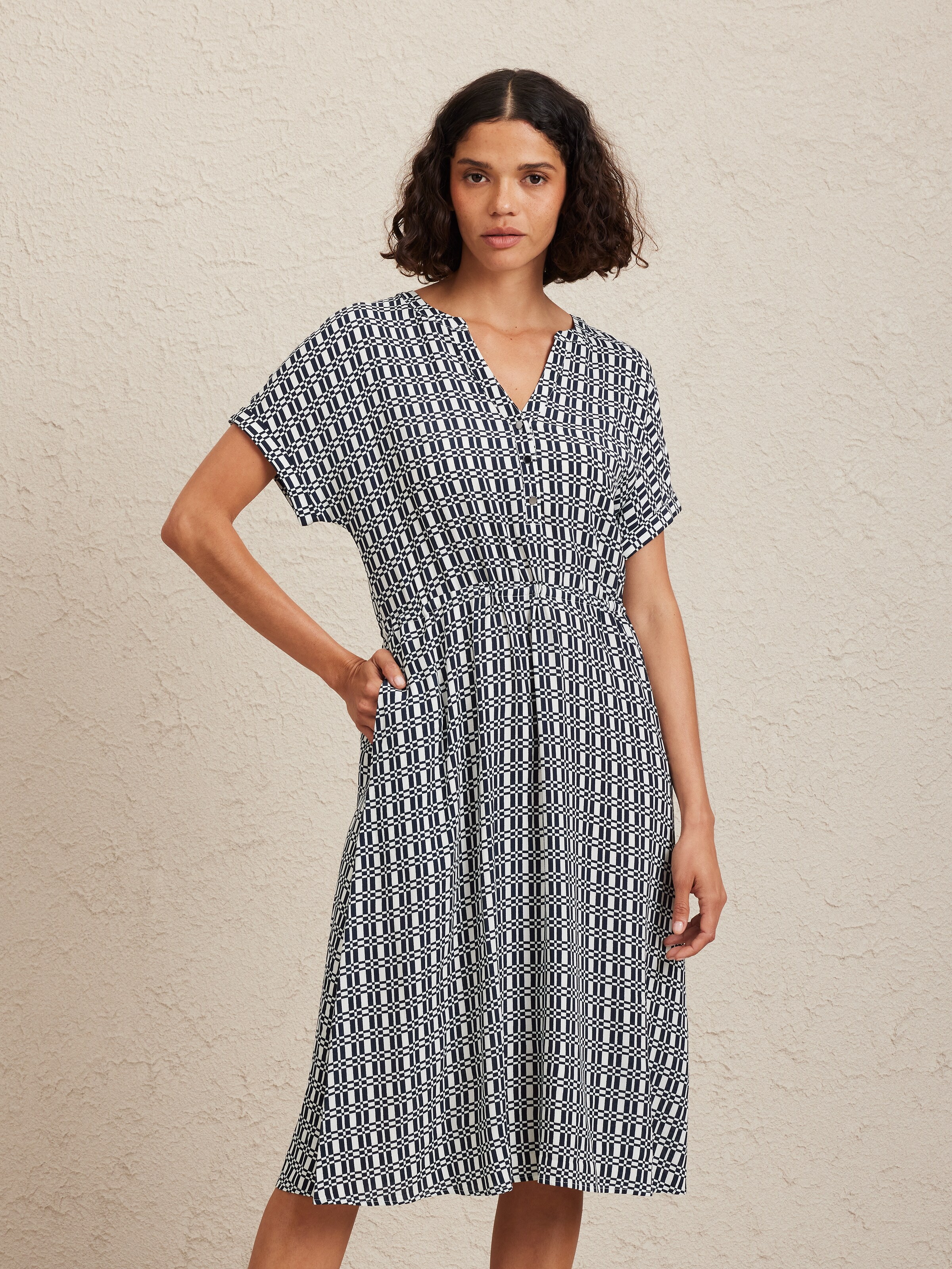 Pia Popover Midi Dress