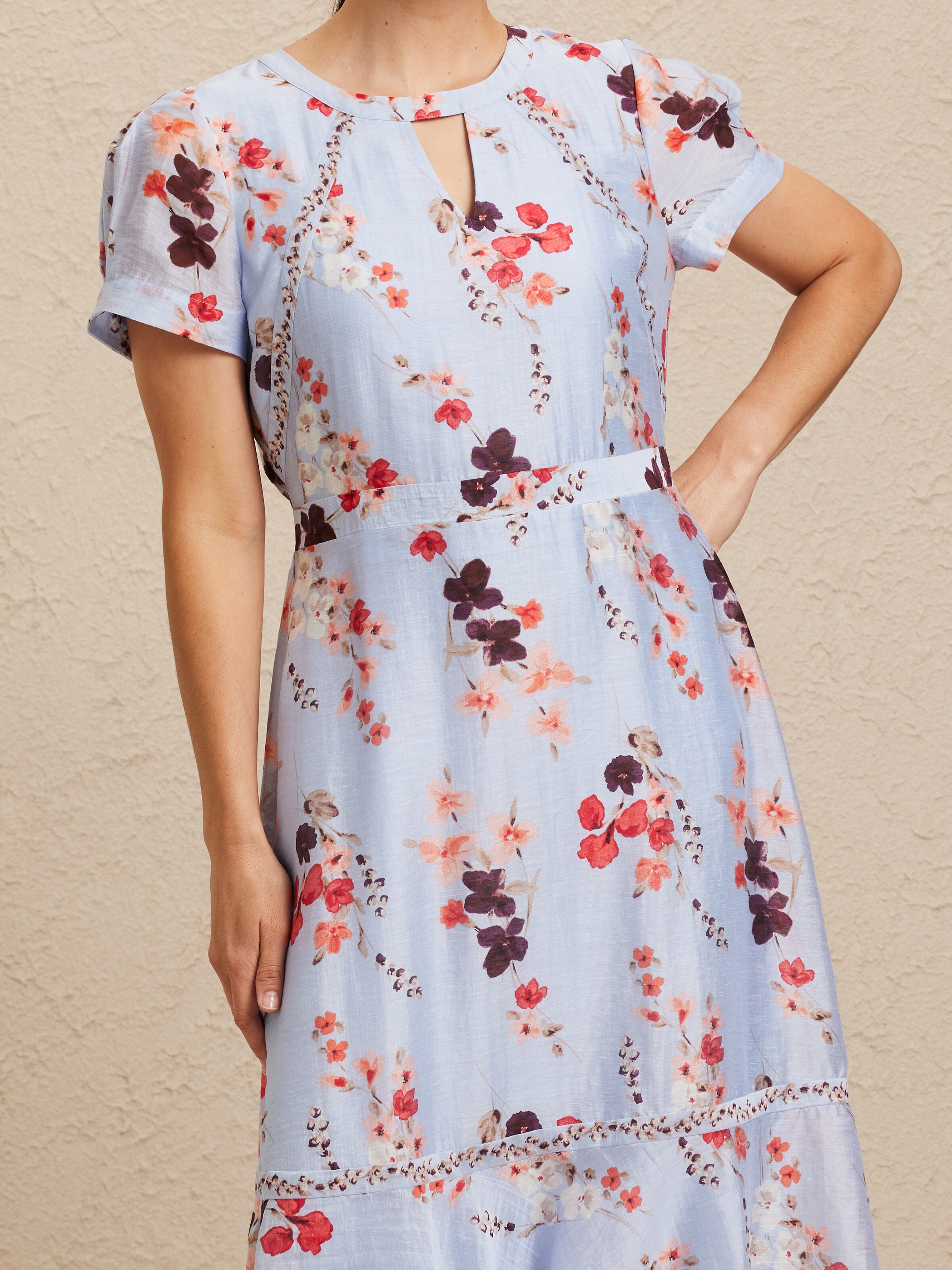 Keri Keyhole Midi Dress