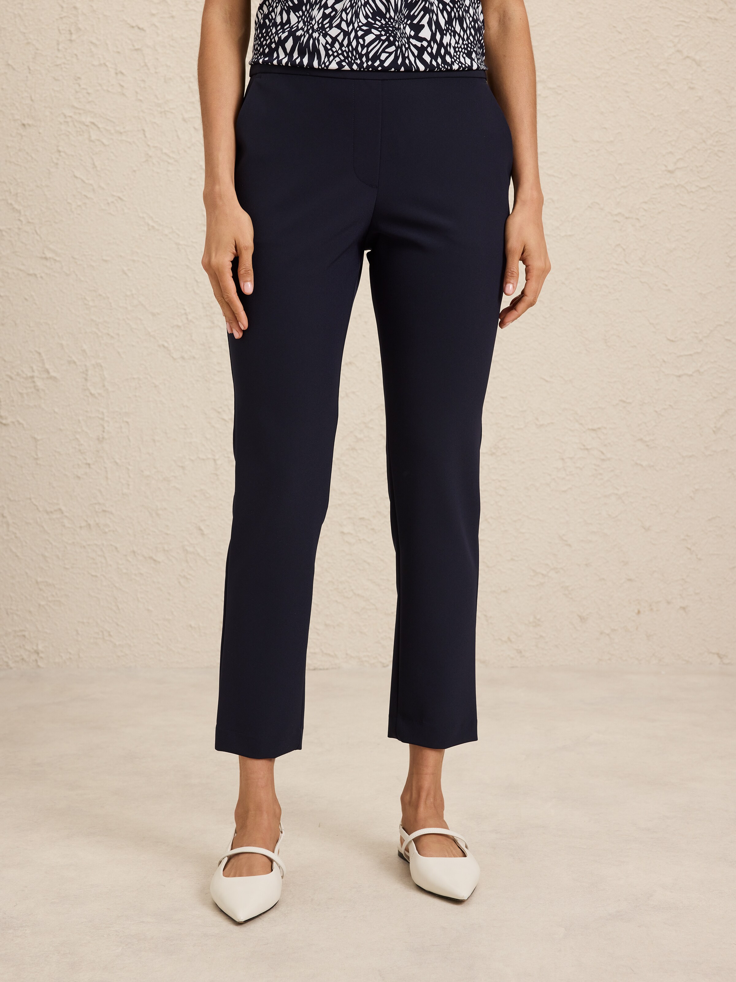 Sasha Slim Ankle Pant