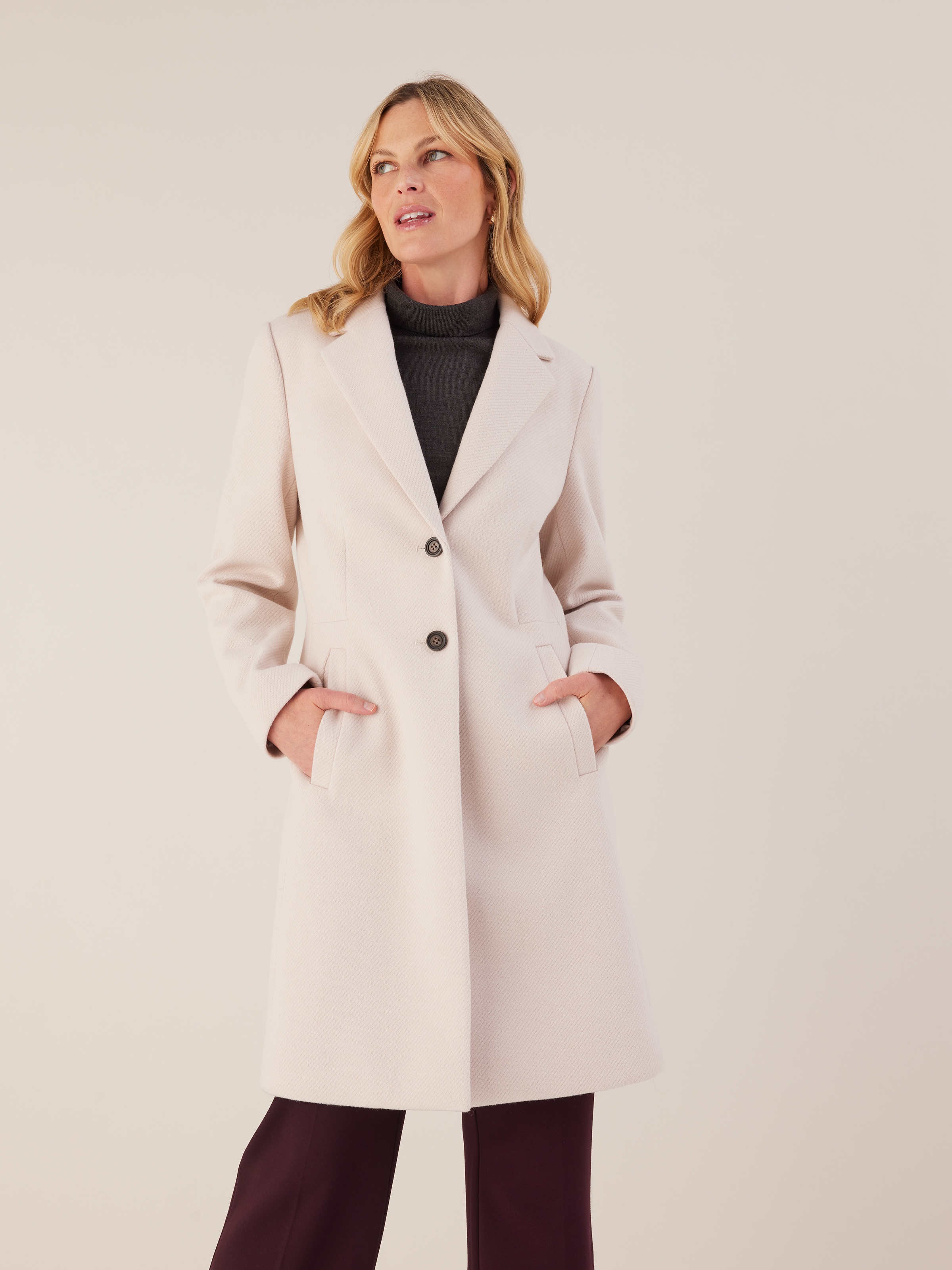 Jacqui 2025 e coats