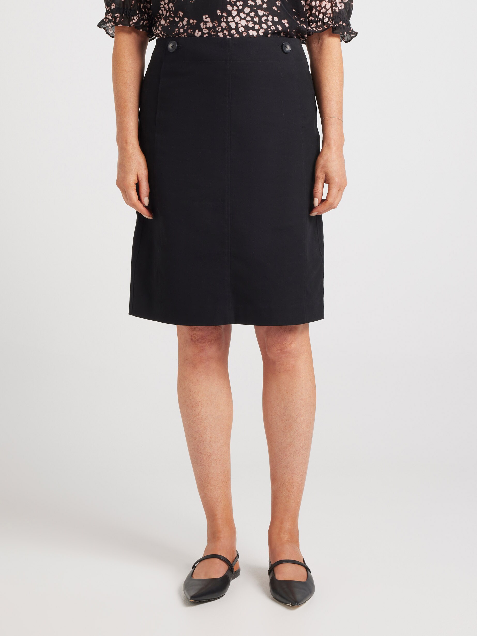 Kaya Oxford Skirt With Button Trim