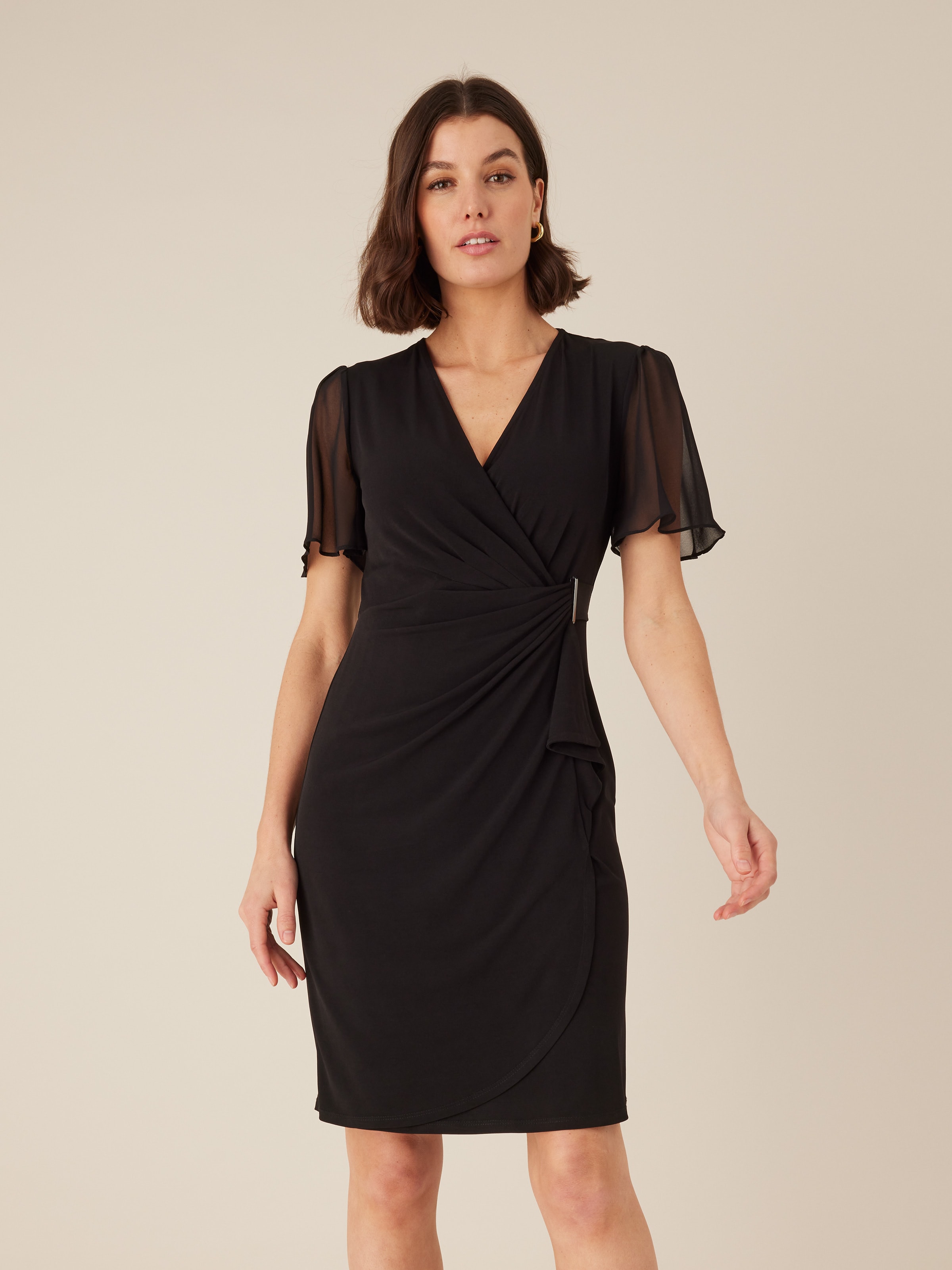 Jacqui e black outlet dress