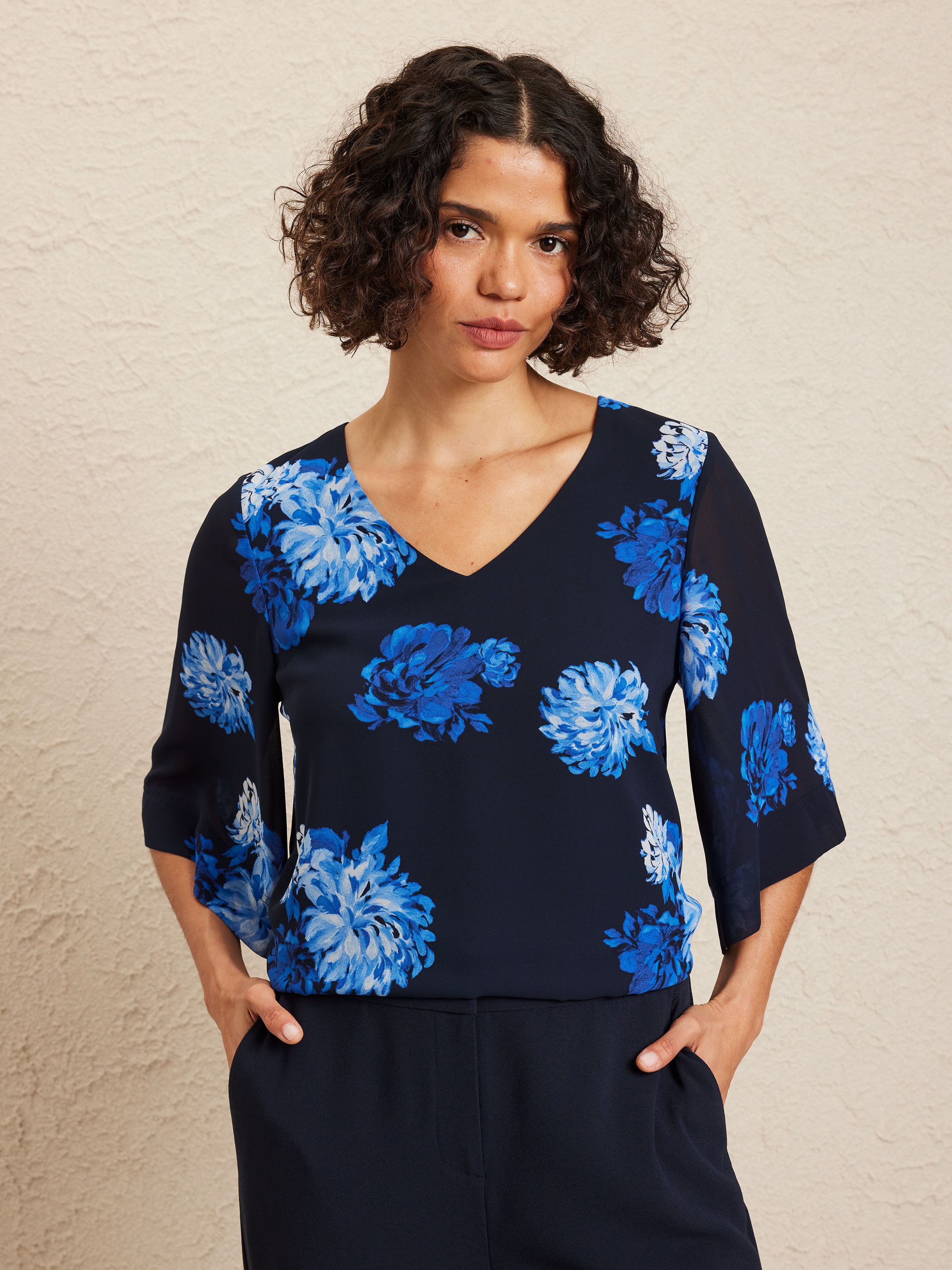 Sera V Neck Top