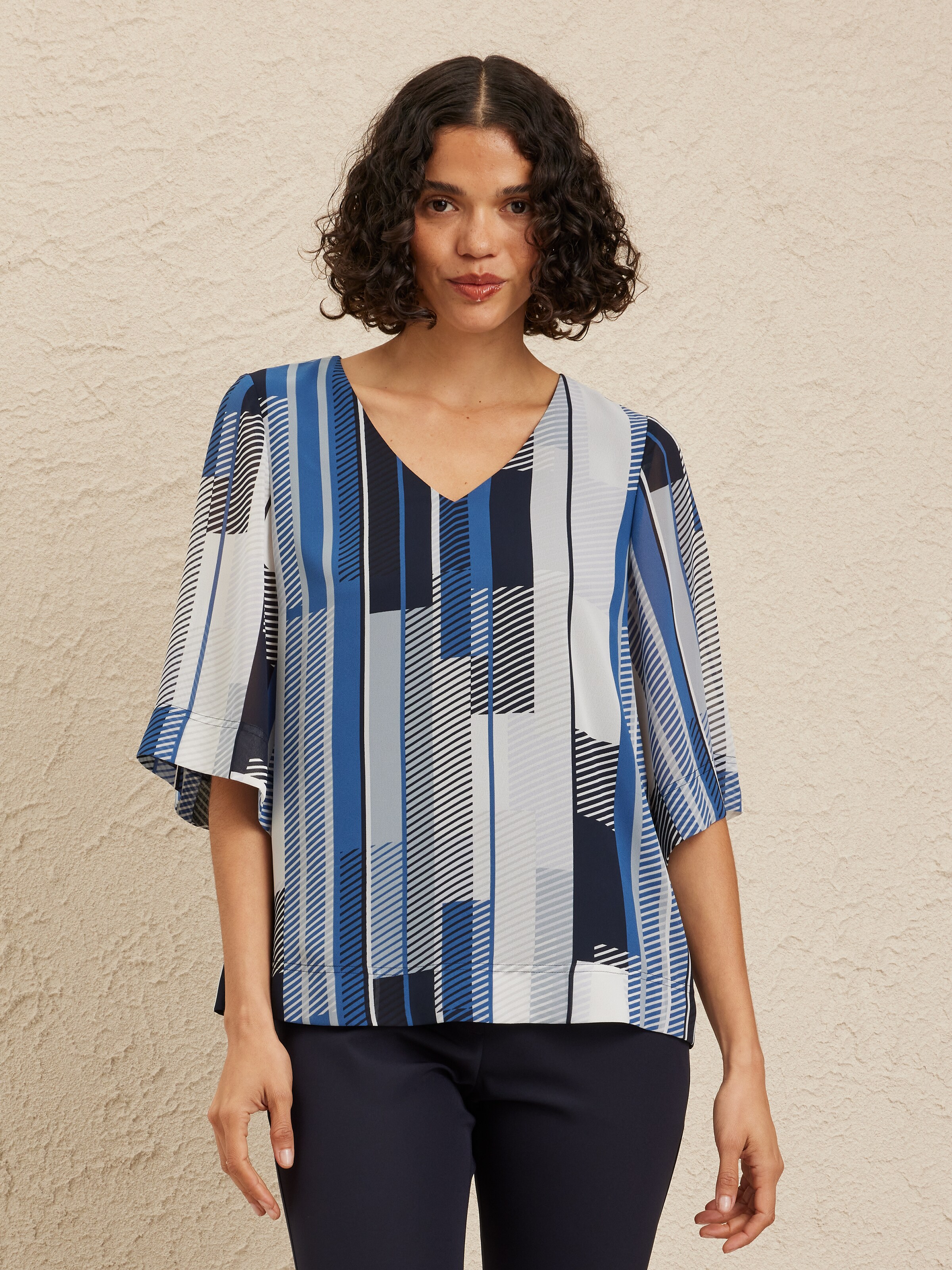Sera V Neck Top