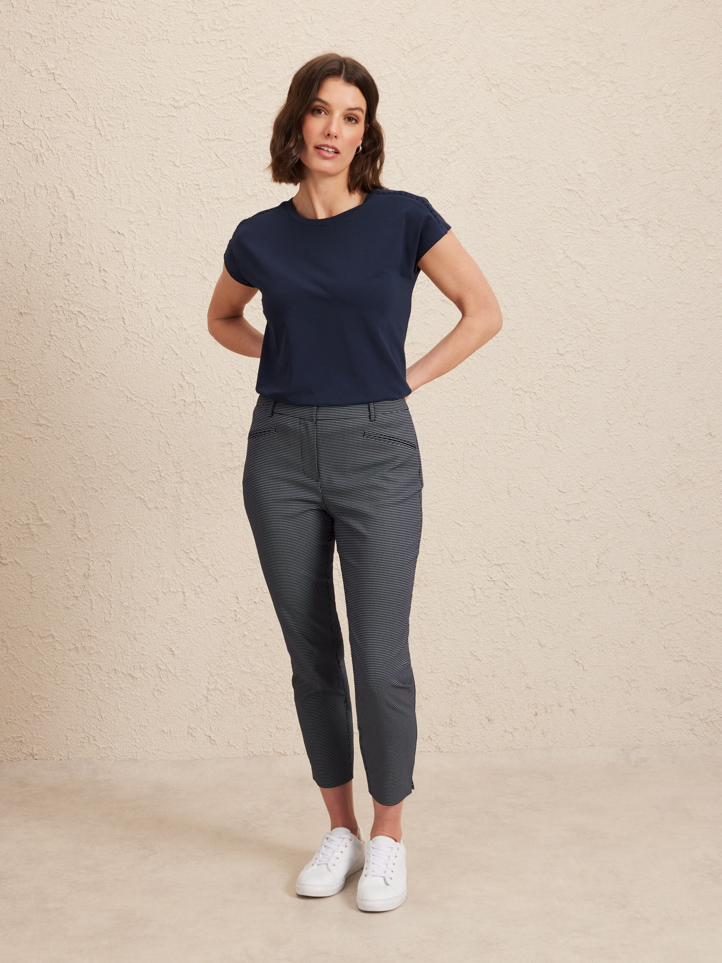 Lainey Ladder Tee