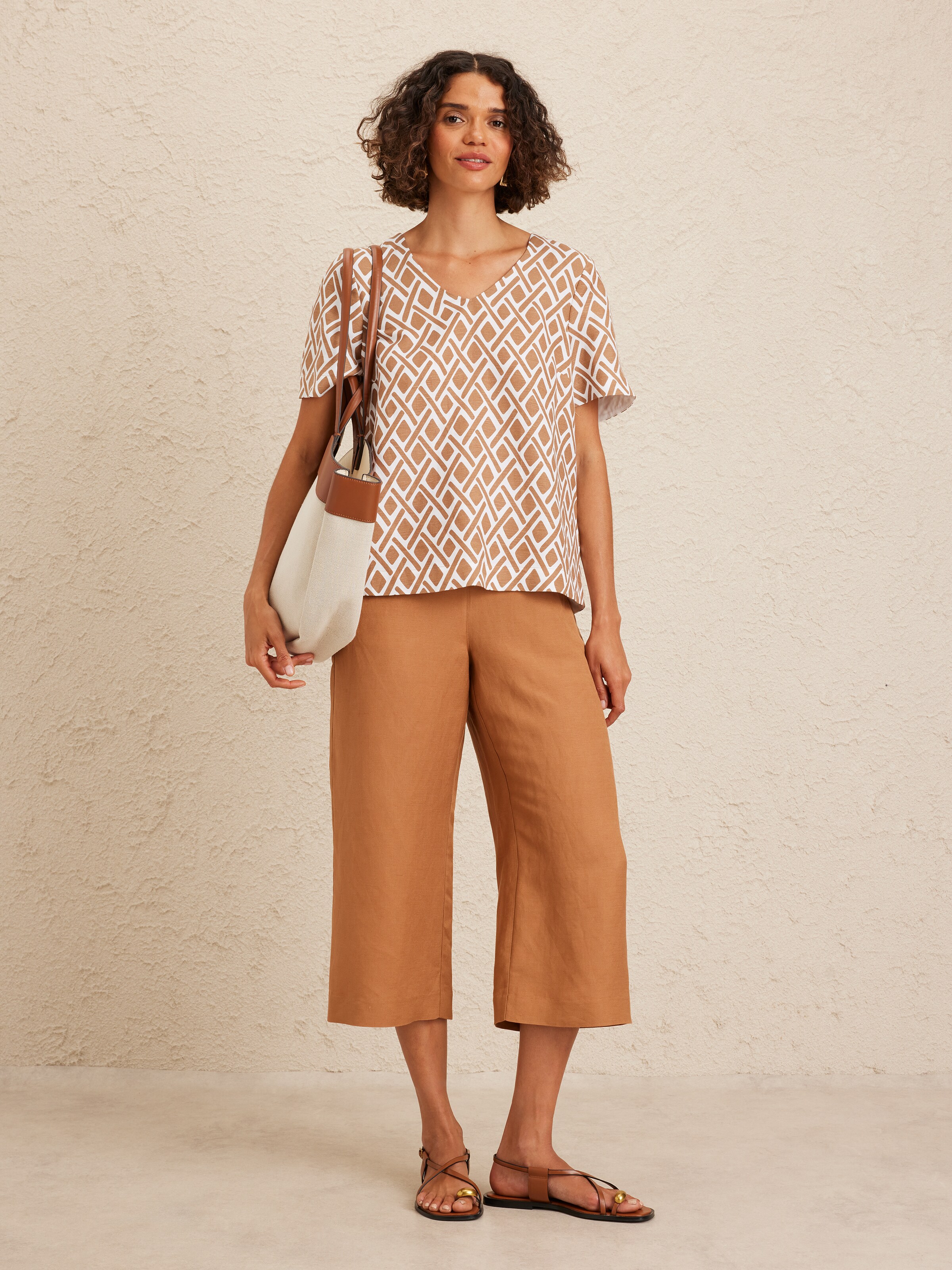 Lara Linen Blend Top