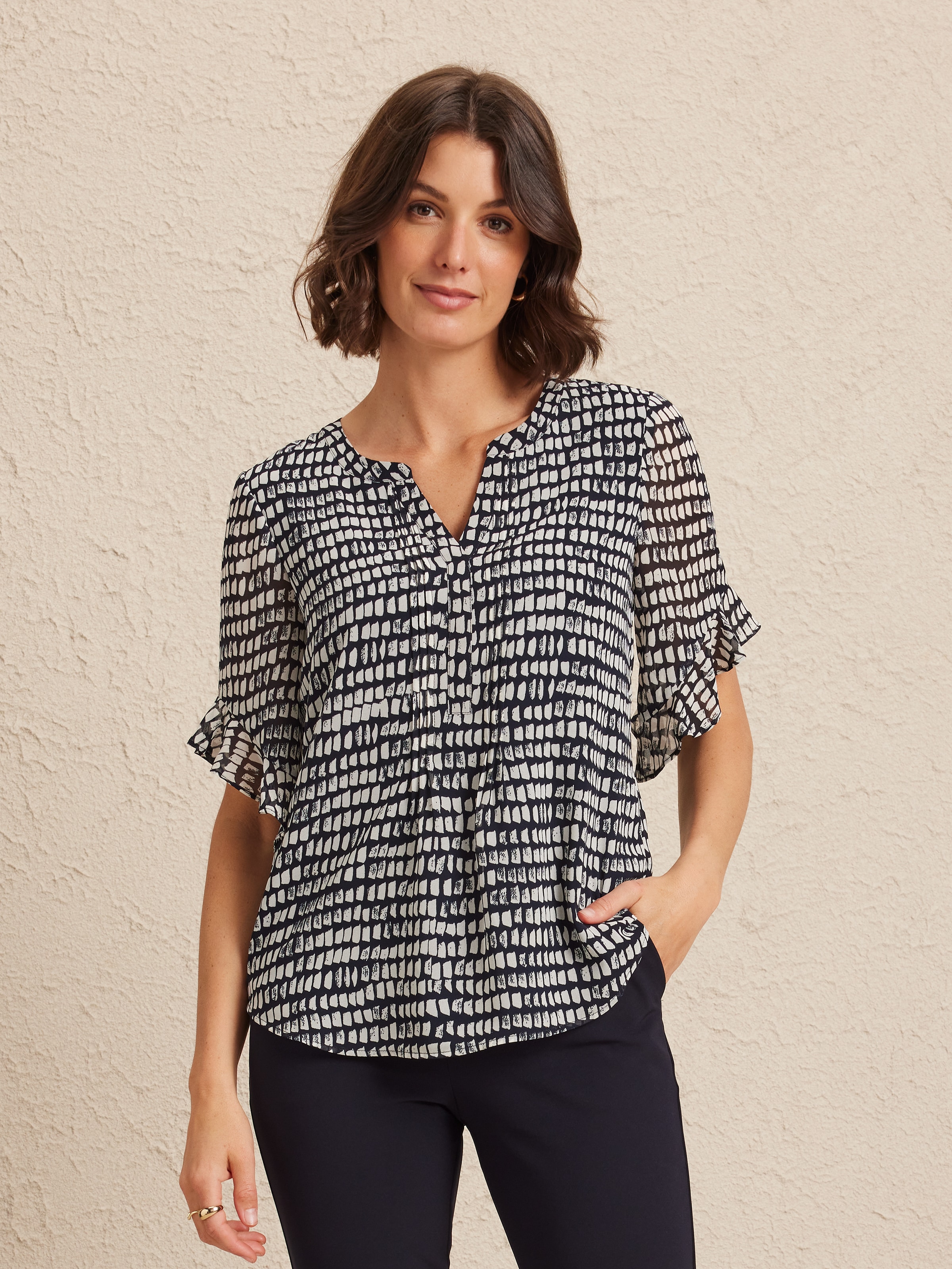 Thea Blouse                                                                                                                     